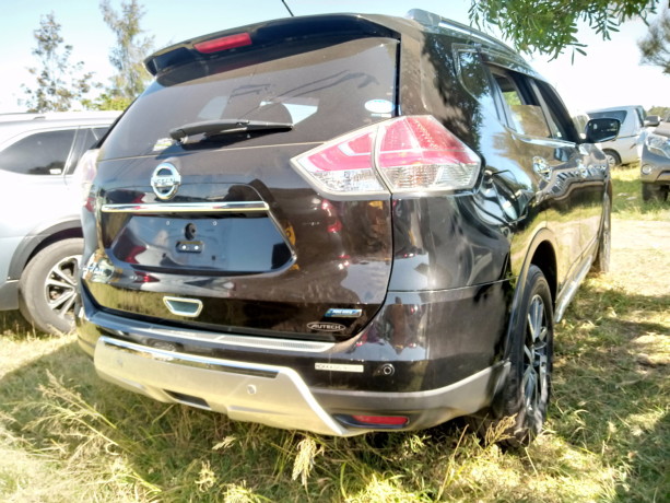 nissan-xtrail-big-2