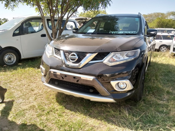 nissan-xtrail-big-3