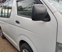 toyota-hiace-petrol-white-small-2