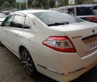 nissan-teana-small-3