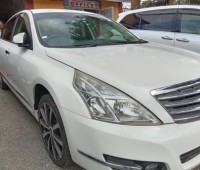 nissan-teana-small-1