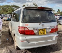 toyota-alphard-fairly-used-small-4