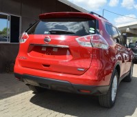 nissan-xtrail-small-3