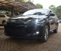 toyota-harrier-small-8