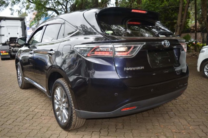 toyota-harrier-big-2