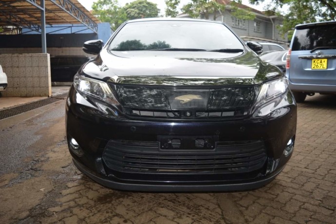 toyota-harrier-big-1