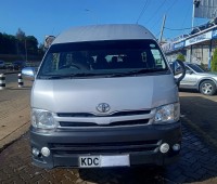 toyota-hiace-shark-small-5