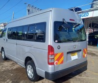 toyota-hiace-shark-small-2