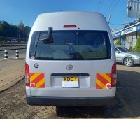 toyota-hiace-shark-small-3