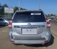 toyota-prado-small-3