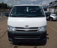 toyota-hiace-small-1