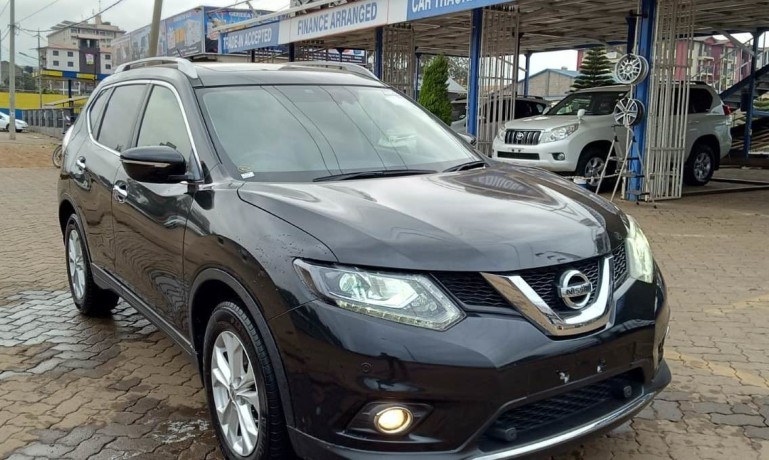 nissan-xtrail-big-0