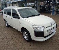 toyota-probox-small-5