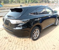 toyota-harrier-small-3