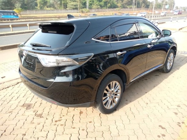 toyota-harrier-big-3