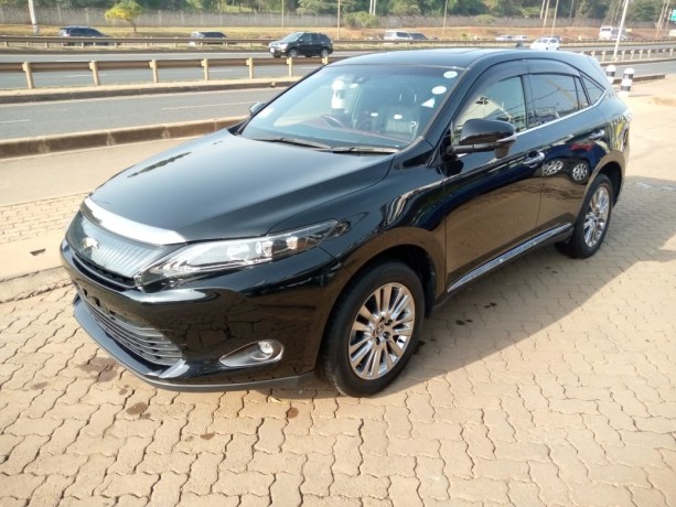 toyota-harrier-big-0