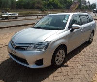 toyota-fielder-small-0