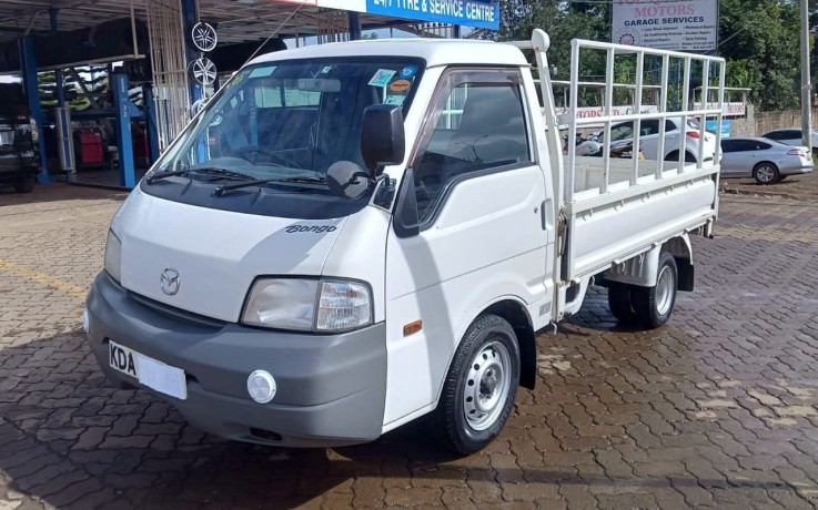 mazda-bongo-big-4