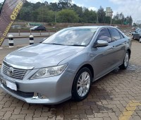 toyota-camry-small-0