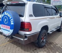 toyota-land-cruiser-small-1