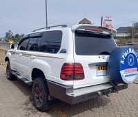 toyota-land-cruiser-small-3