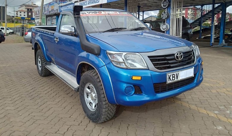 toyota-hilux-surf-big-6