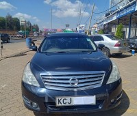 nissan-teana-small-4