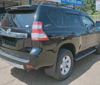 toyota-landcruiser-prado-small-3