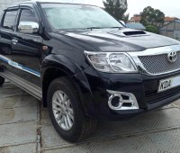 toyota-hilux-small-4