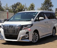 toyota-alphard-small-4