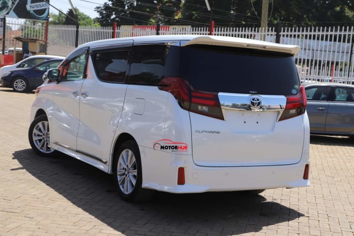 toyota-alphard-big-5