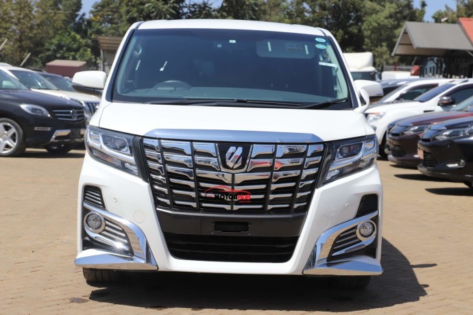 toyota-alphard-big-2