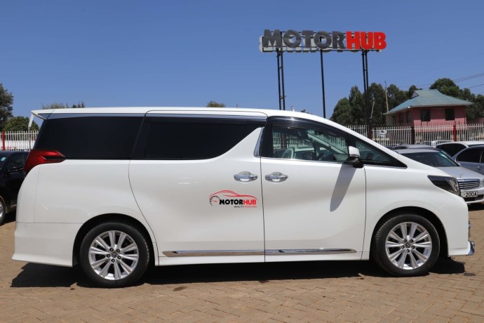 toyota-alphard-big-6