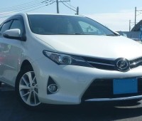 toyota-auris-small-5