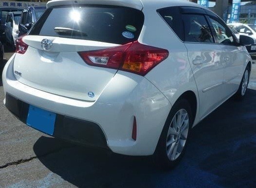 toyota-auris-big-8