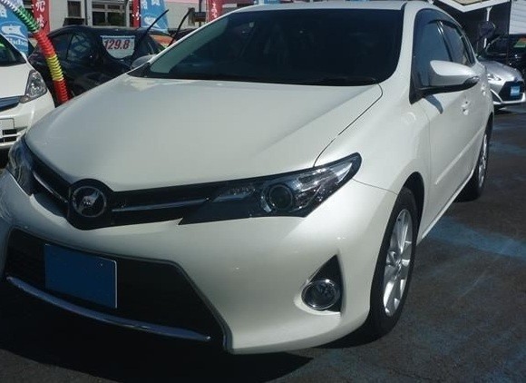 toyota-auris-big-4