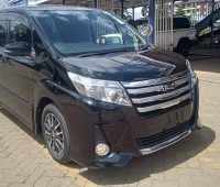 toyota-alphard-small-5