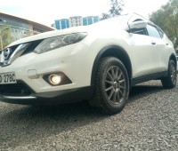 nissan-xtrail-small-0