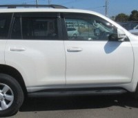 toyota-landcruiser-small-1