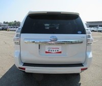 toyota-prado-small-4