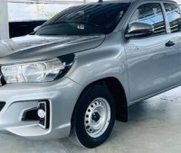 toyota-hilux-small-4