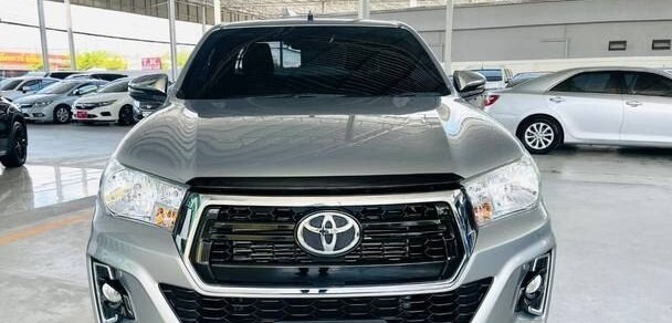 toyota-hilux-big-0