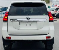 toyota-prado-small-5