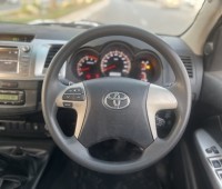 toyota-hilux-double-cab-small-1