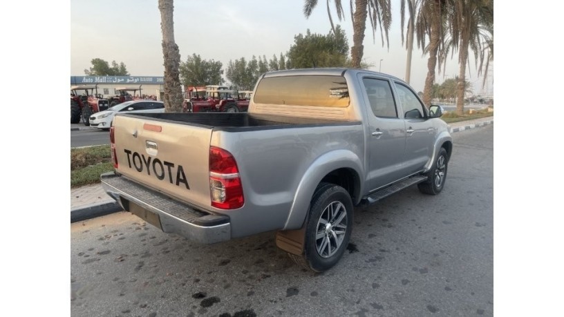 toyota-hilux-double-cab-big-2