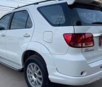 toyota-fortuner-small-1