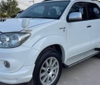 toyota-fortuner-small-0