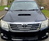 toyota-hilux-double-cab-small-0