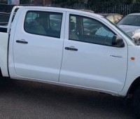 toyota-hilux-double-cab-small-1