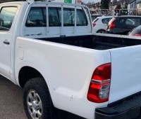 toyota-hilux-double-cab-small-4